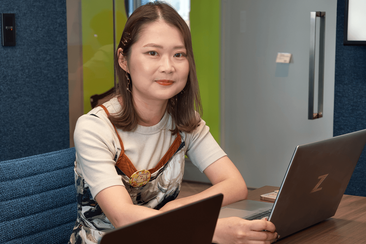 学生時代を振り返り、引地さんへの想いを語る許さん